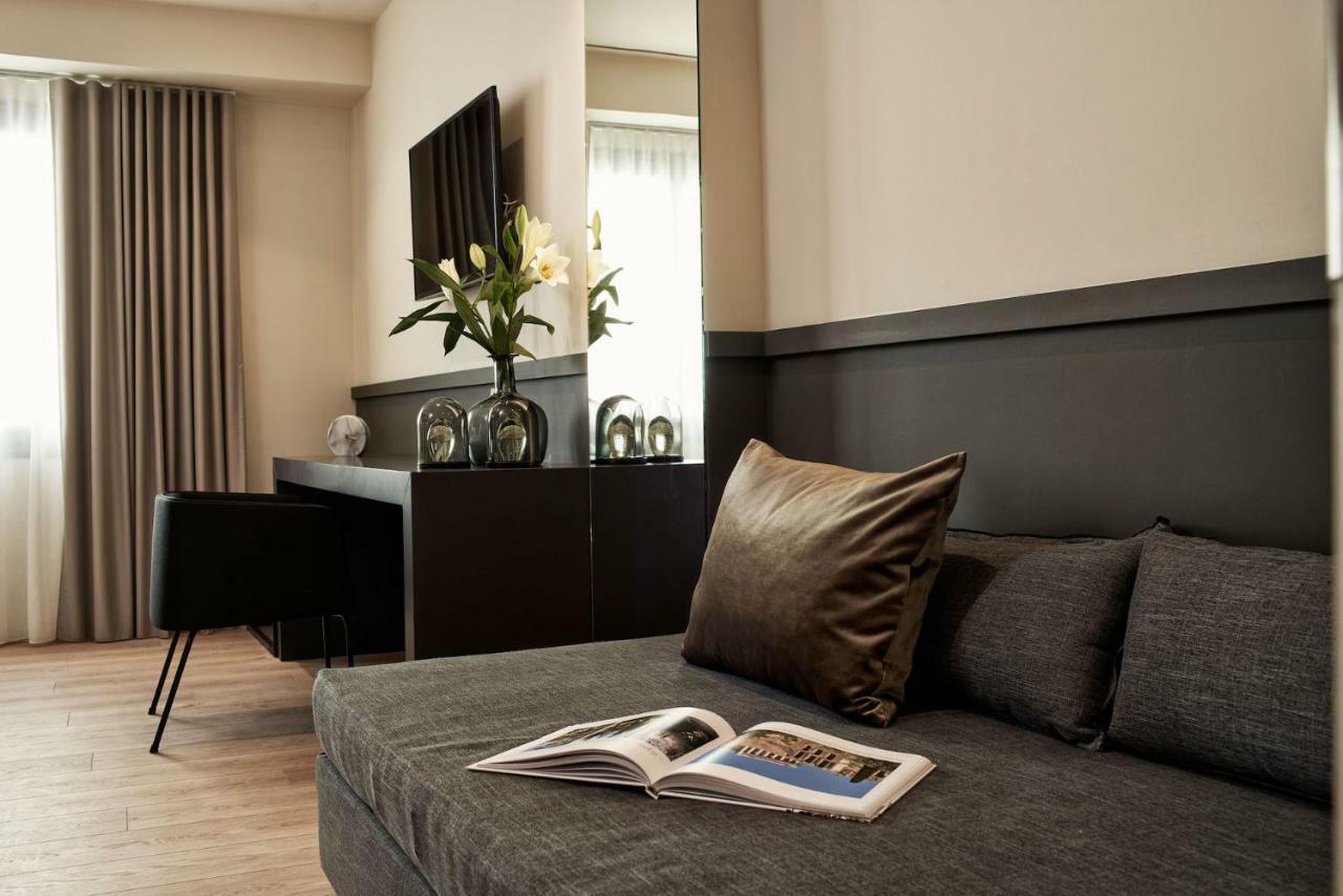 Отель Urban Frame Plaka Афины Экстерьер фото